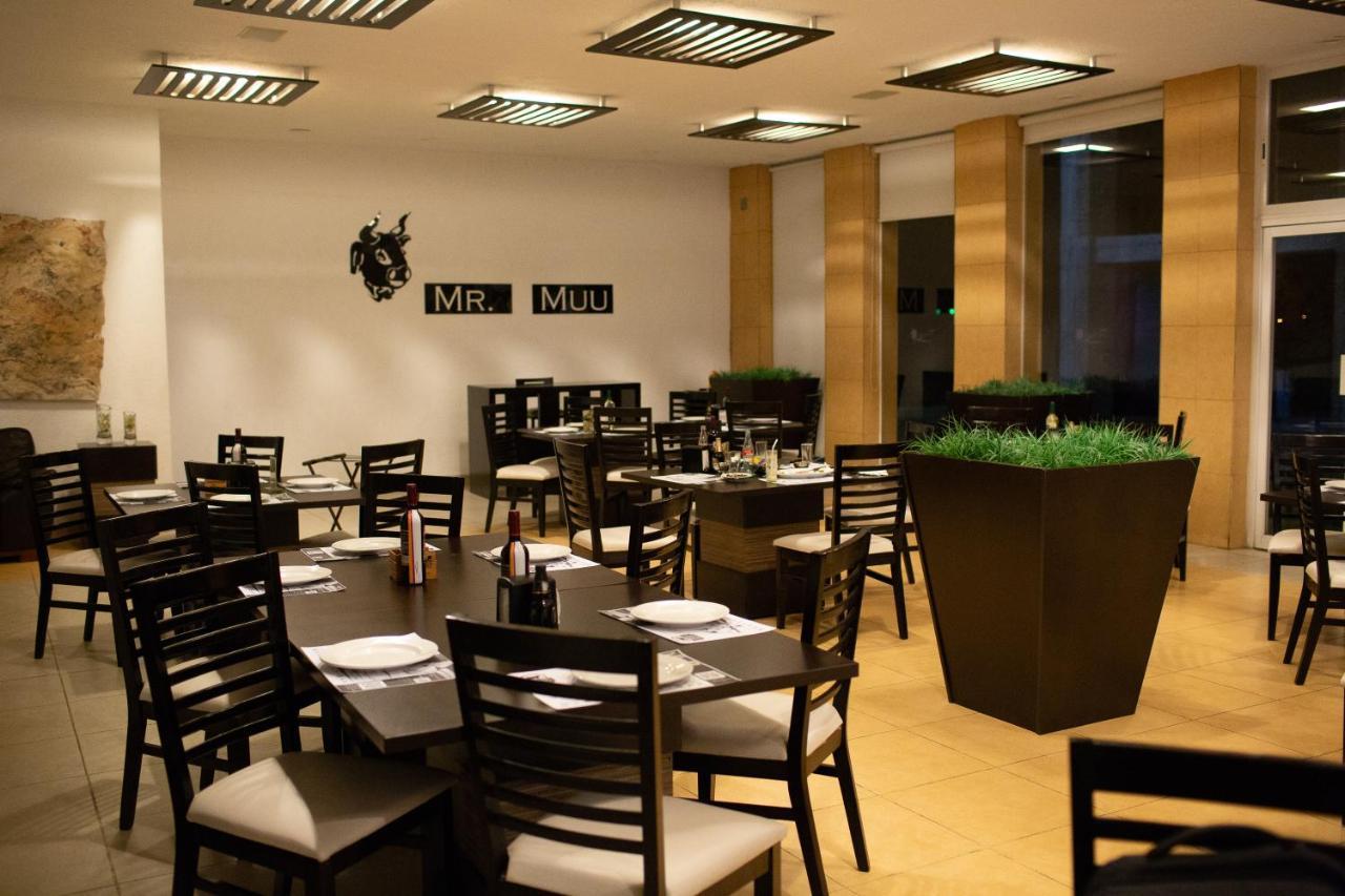 Hotel Aeropuerto Morelia Alvaro Obregon Bagian luar foto